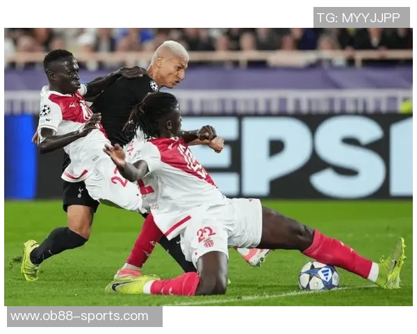 帕利尼亚本赛季英超抢断次数居前并展现出不俗的进攻能力